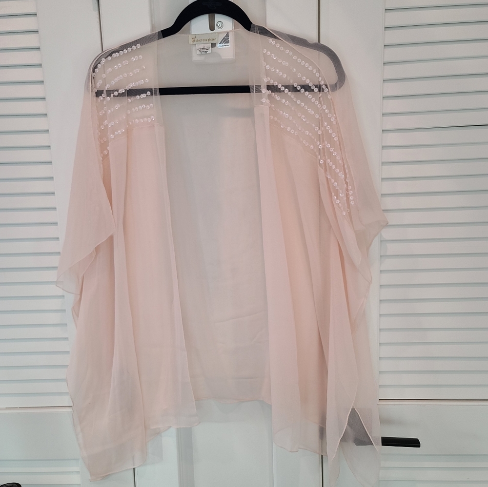 CollectionEighteen light pink shrug
